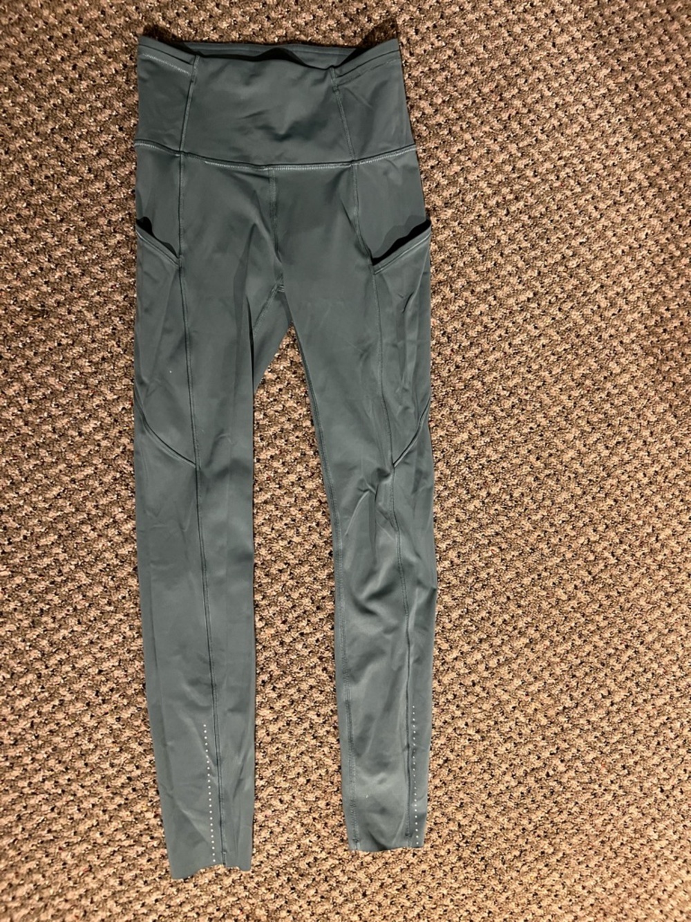 Lululemon cropped green leggings